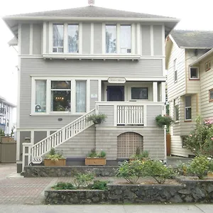 Fisher House Bed & Breakfast Victoria